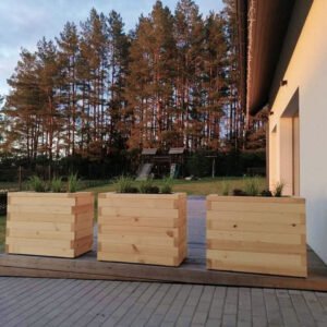 mediniai lauko vazonai1